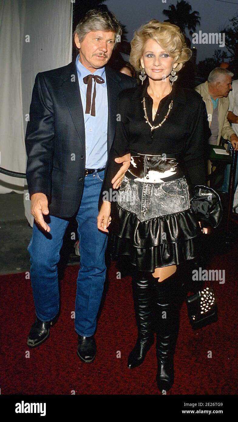 Charles Bronson et Jill Ireland crédit: Ralph Dominguez/MediaPunch Banque D'Images