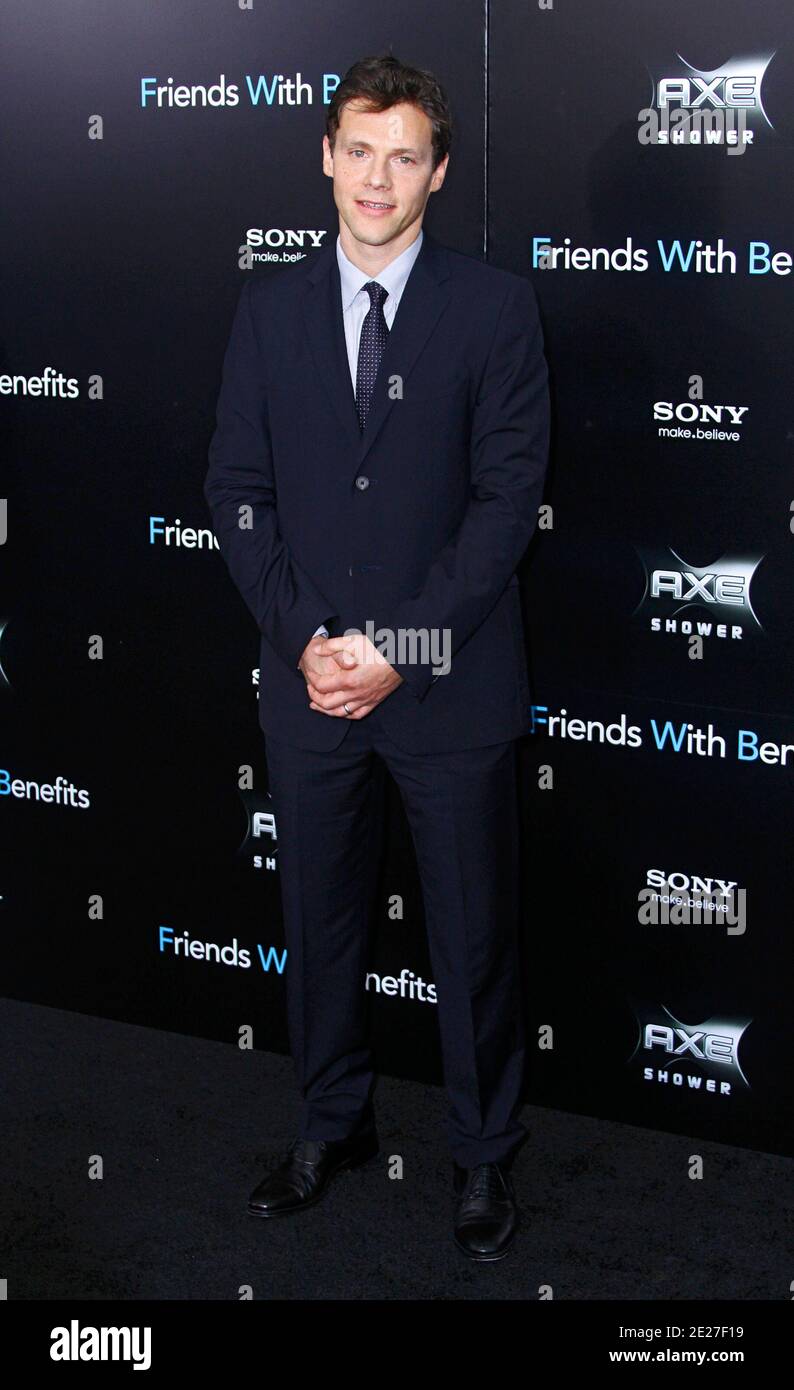 Will Gluck pose à la première « Friends with Benefits » au Ziegfeld Theatre de New York, NY, USA le 18 juillet 2011. Photo de Donna Ward/ABACAPRESS.COM Banque D'Images