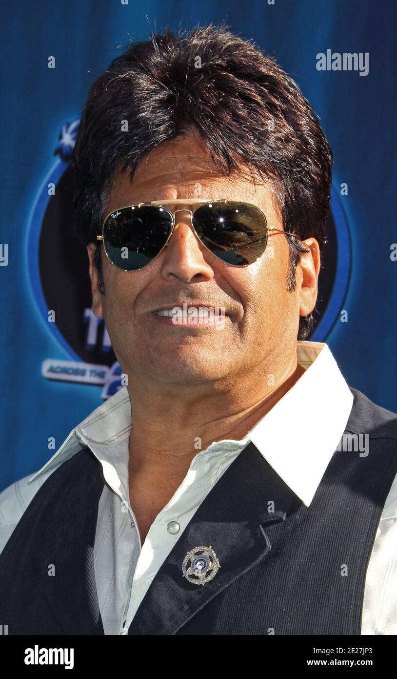 Erik Estrada, la première pour les Disney Channels Phineas et Ferb: À travers la 2ème dimension au théâtre El Capitan à Los Angeles, Californie, Etats-Unis, le 3 août 2011. Photo de Baxter/ABACAPRESS.COM Banque D'Images