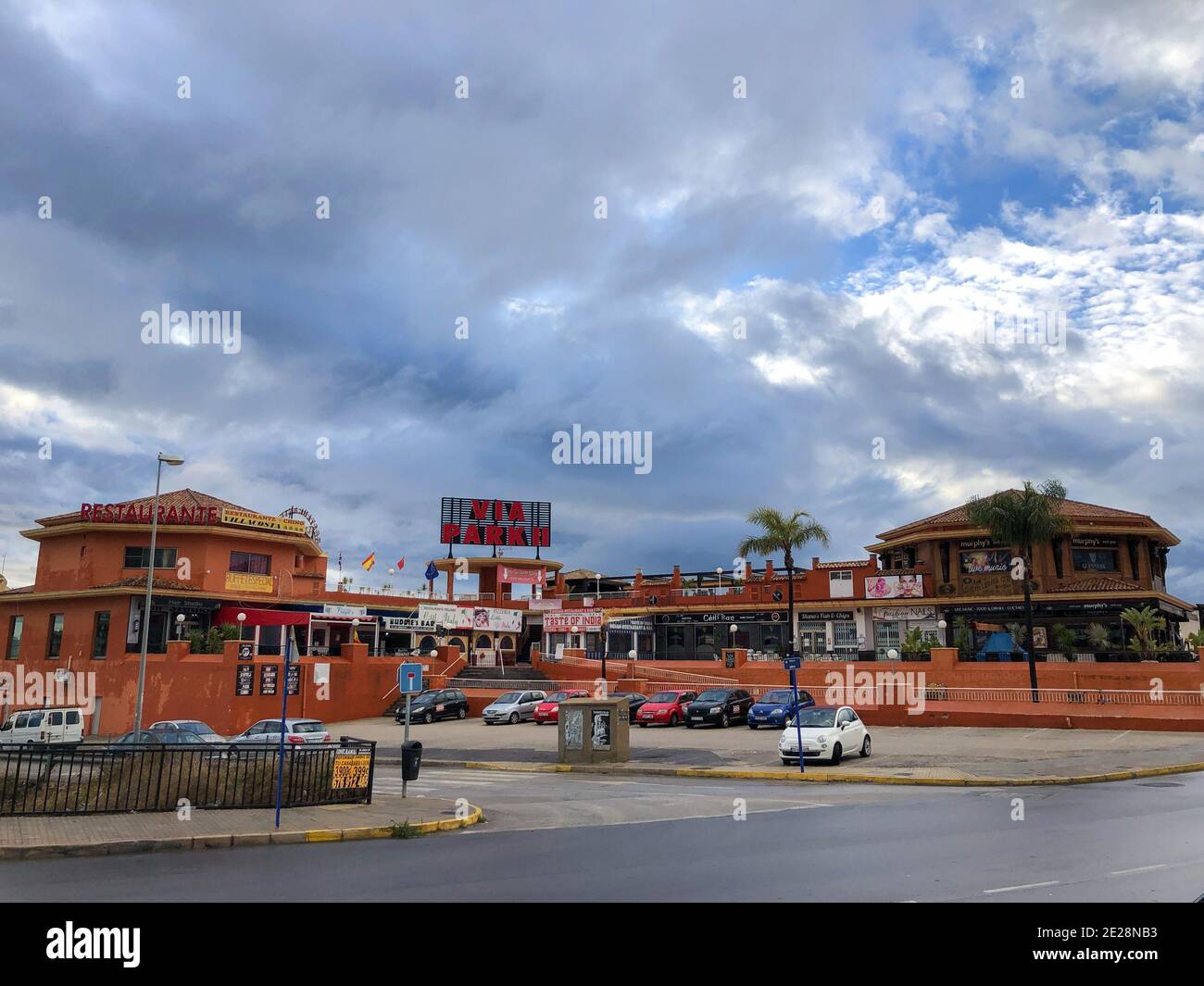 Alicante, Espagne - janvier 2021 : vue sur Playa flamenca après une forte pluie. Photo de haute qualité Banque D'Images