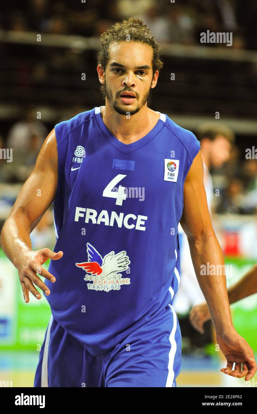 Joakim Noah en France lors du match final du championnat d'Europe de basket-ball  masculin, Espagne contre France à Kaunas, Lituanie, le 18 septembre 2011.  L'Espagne défait la France 98-85. L'équipe espagnole a