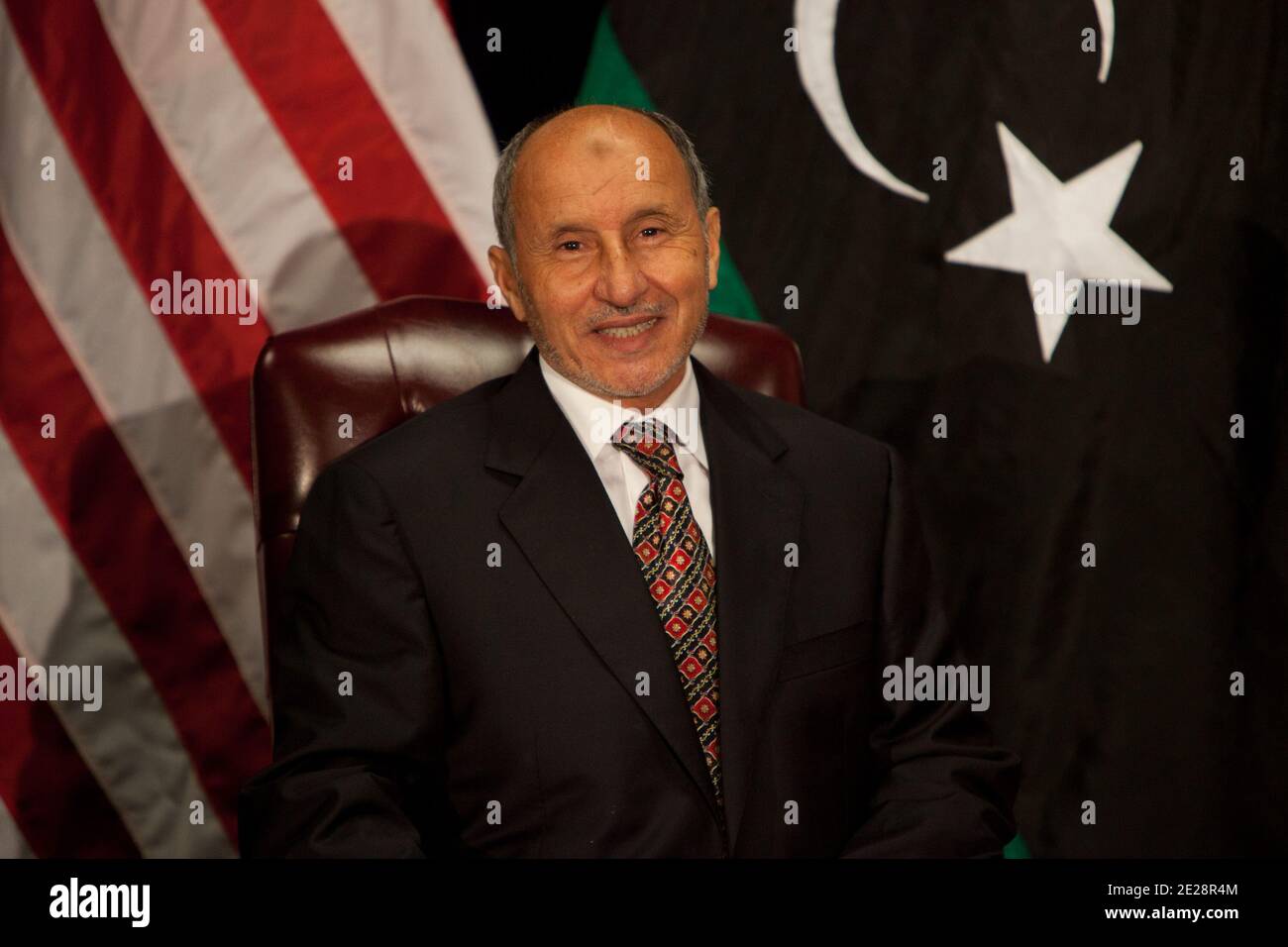 Le président américain Barack Obama rencontre le président du Conseil national de transition libyen Mustafa Abdel Jalil au début de l'Assemblée générale des Nations Unies à New York le 20 septembre 2011. Photo d'Allan Tannenbaum/ABACAPRESS.COM Banque D'Images