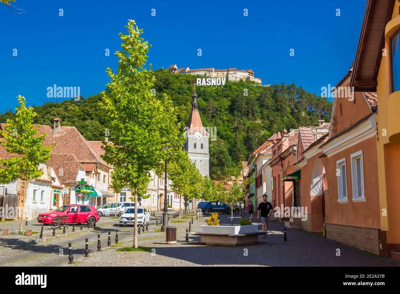 Vie de rue de la ville Rasnov, Transylvanie, Roumanie Banque D'Images