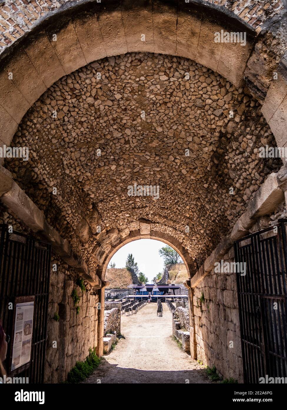 Amphithéâtre romain, site archéologique d'Alba Fucens, Massa d'Albe, Abruzzo, Italie Banque D'Images