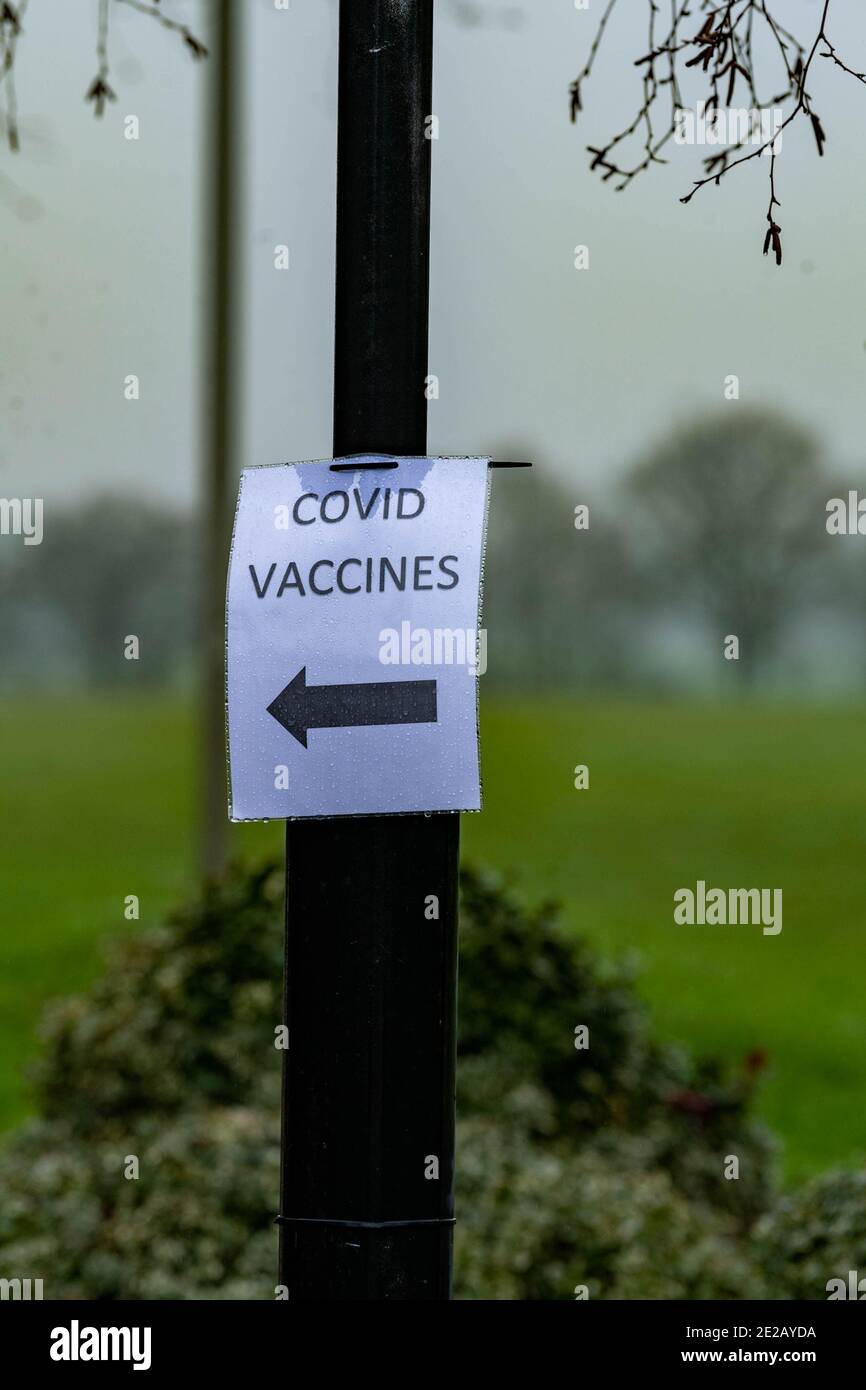 Brentwood Essex 13 janvier 2021 Centre de vaccination Covid-19, Centre Brentwood, Brentwood Essex crédit : Ian Davidson/Alamy Live News Banque D'Images