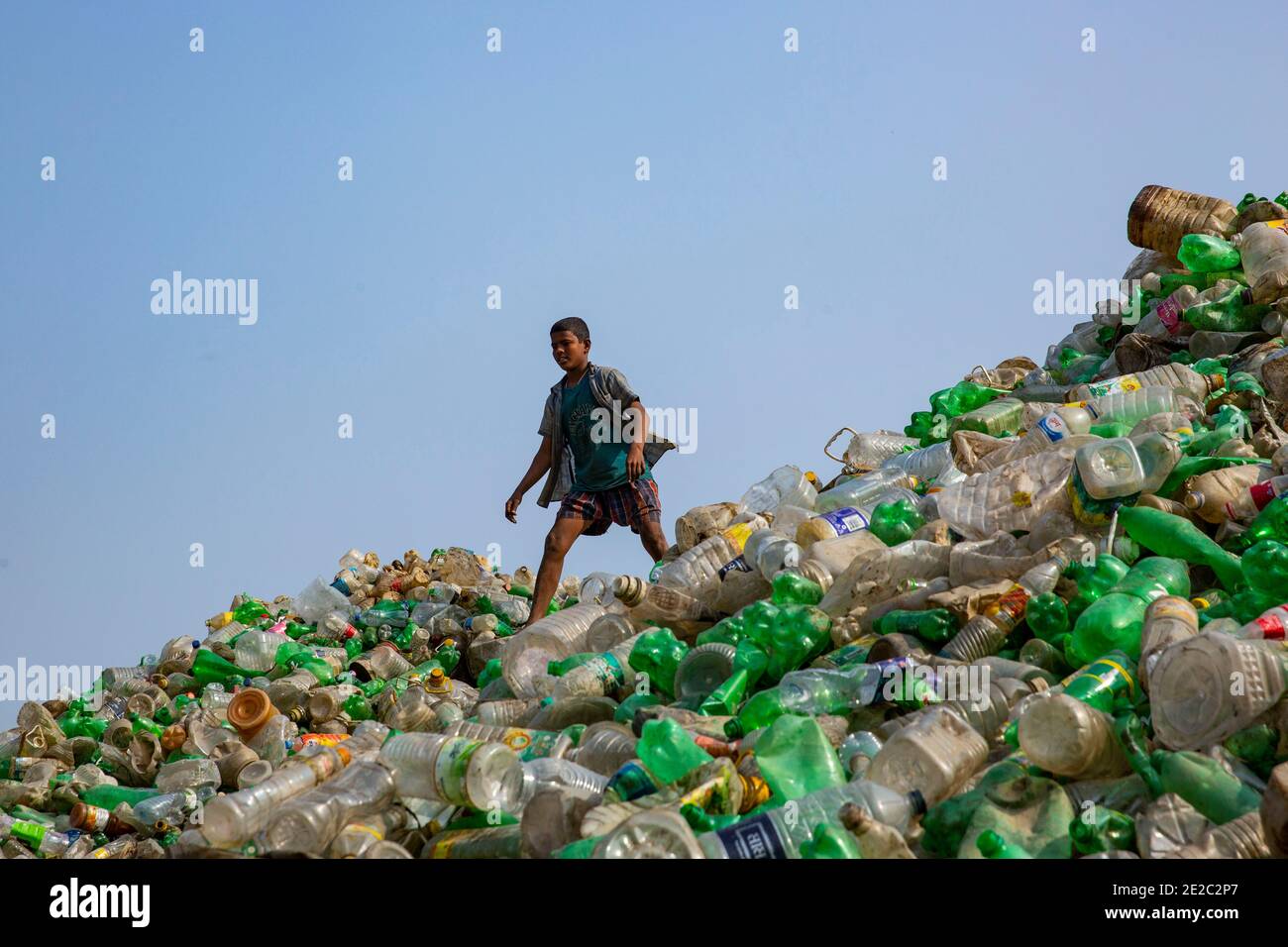 Bouteilles en plastique recueillies pour recyclage à Brahmanbaria, Bangladesh. Banque D'Images