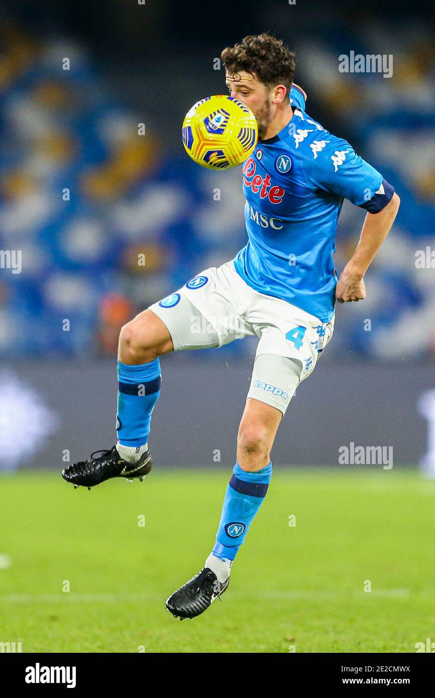 Diego Demme, milieu de terrain allemand de SSC Napoli, contrôle le ballon lors du match de football de la coupe d'italie SSC Napoli vs Empoli. Banque D'Images Diego Demme, milieu de terrain allemand de SSC Napoli, contrôle le ballon lors du match de football de la coupe d'italie SSC Napoli vs Empoli. Banque D'Images