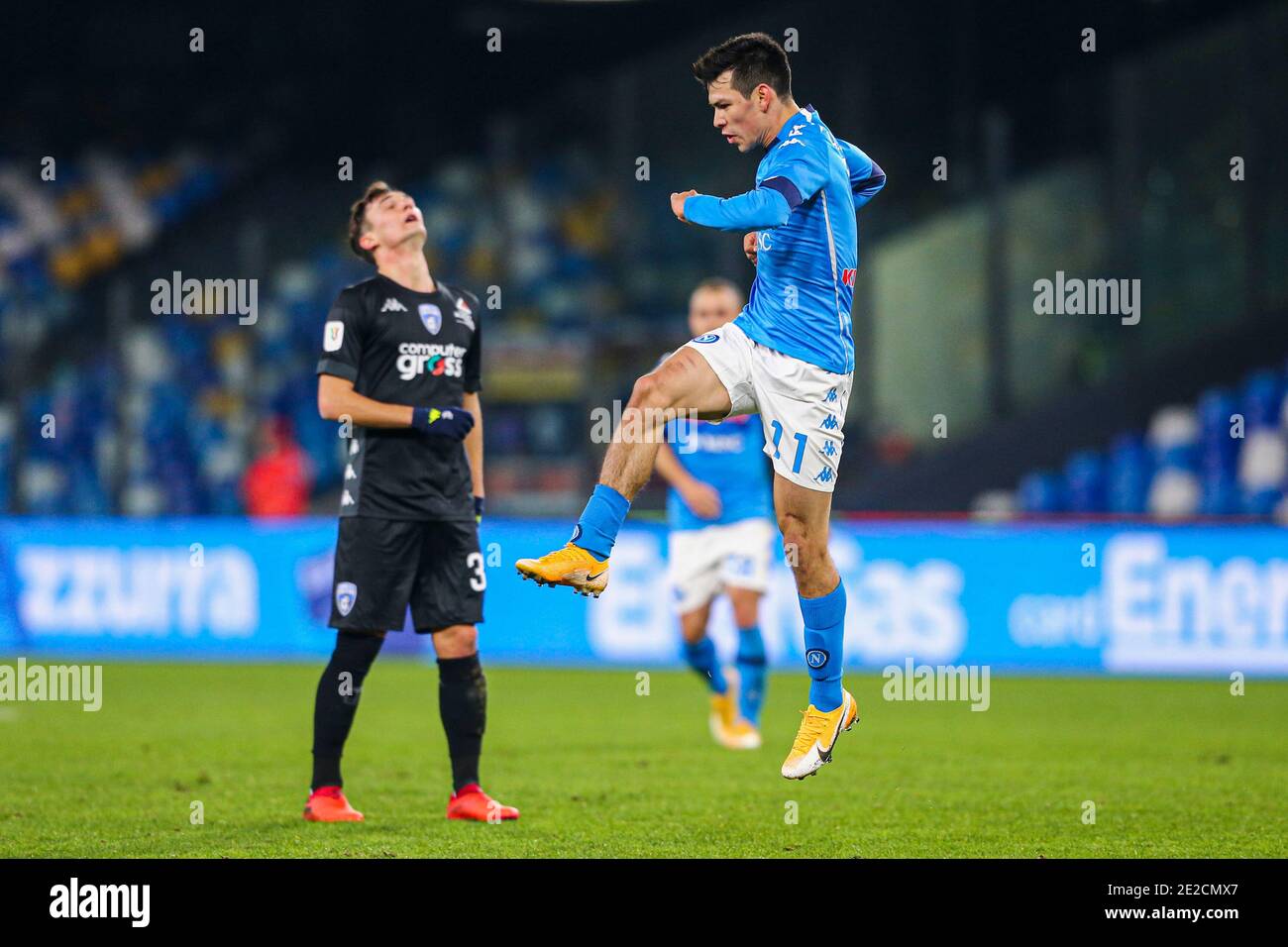 Hirving Lozano, le buteur mexicain de la SSC Napoli, célèbre un but lors du match de football de la coupe d'italie SSC Napoli vs Empoli. Banque D'Images Hirving Lozano, le buteur mexicain de la SSC Napoli, célèbre un but lors du match de football de la coupe d'italie SSC Napoli vs Empoli. Banque D'Images