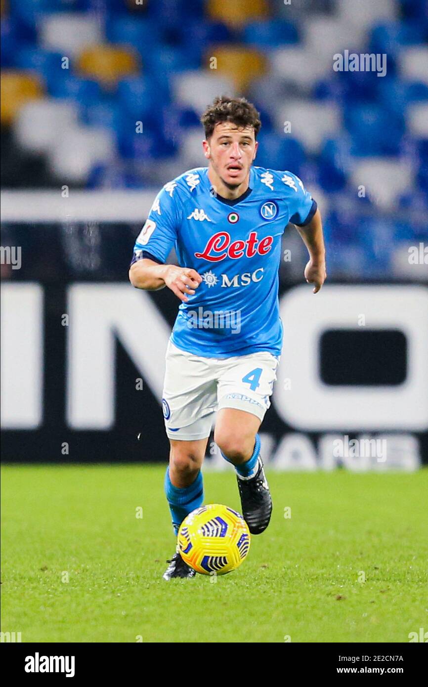 Diego Demme, milieu de terrain allemand de SSC Napoli, contrôle le ballon lors du match de football de la coupe d'italie SSC Napoli vs Empoli. Banque D'Images Diego Demme, milieu de terrain allemand de SSC Napoli, contrôle le ballon lors du match de football de la coupe d'italie SSC Napoli vs Empoli. Banque D'Images