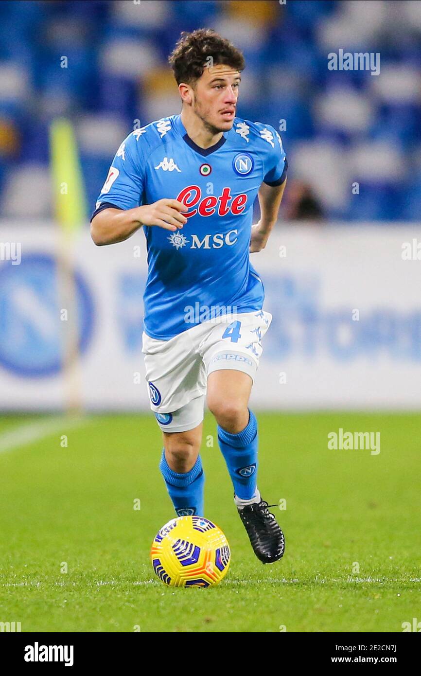 Diego Demme, milieu de terrain allemand de SSC Napoli, contrôle le ballon lors du match de football de la coupe d'italie SSC Napoli vs Empoli. Banque D'Images Diego Demme, milieu de terrain allemand de SSC Napoli, contrôle le ballon lors du match de football de la coupe d'italie SSC Napoli vs Empoli. Banque D'Images