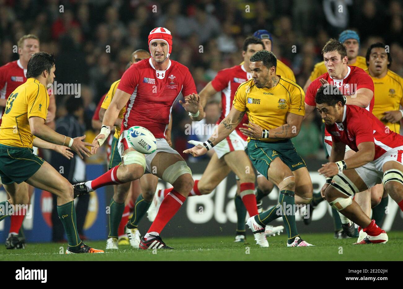 L'Australie bat le pays de Galles de 21 à 18 lors du match de médaille de bronze de la coupe du monde de rugby 2011 à l'Eden Park à Auckland, Nouvelle-Zélande, le 21 octobre 2011. Photo de Lionel Hahn/ABACAPRESS.COM Banque D'Images