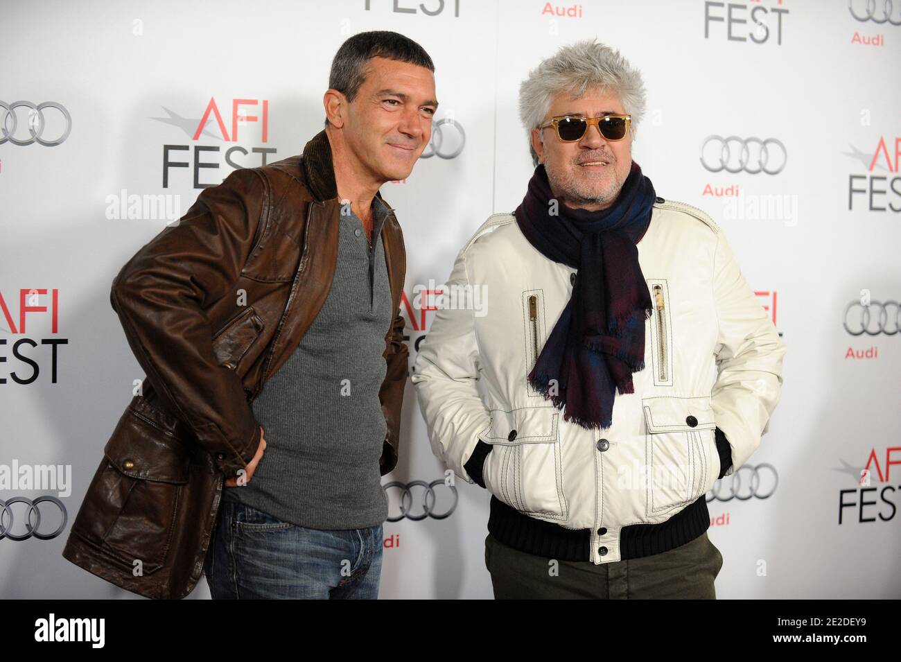 Antonio Banderas et Pedro Almodovar arrivent pour la "Loi du désir" une soirée avec Pedro Almodovar hommage partie du Festival du film de l'AFI 2011 au théâtre chinois à Los Angeles, CA, USA le 7 novembre 2011. Photo de Lionel Hahn/ABACAPRESS.COM Banque D'Images