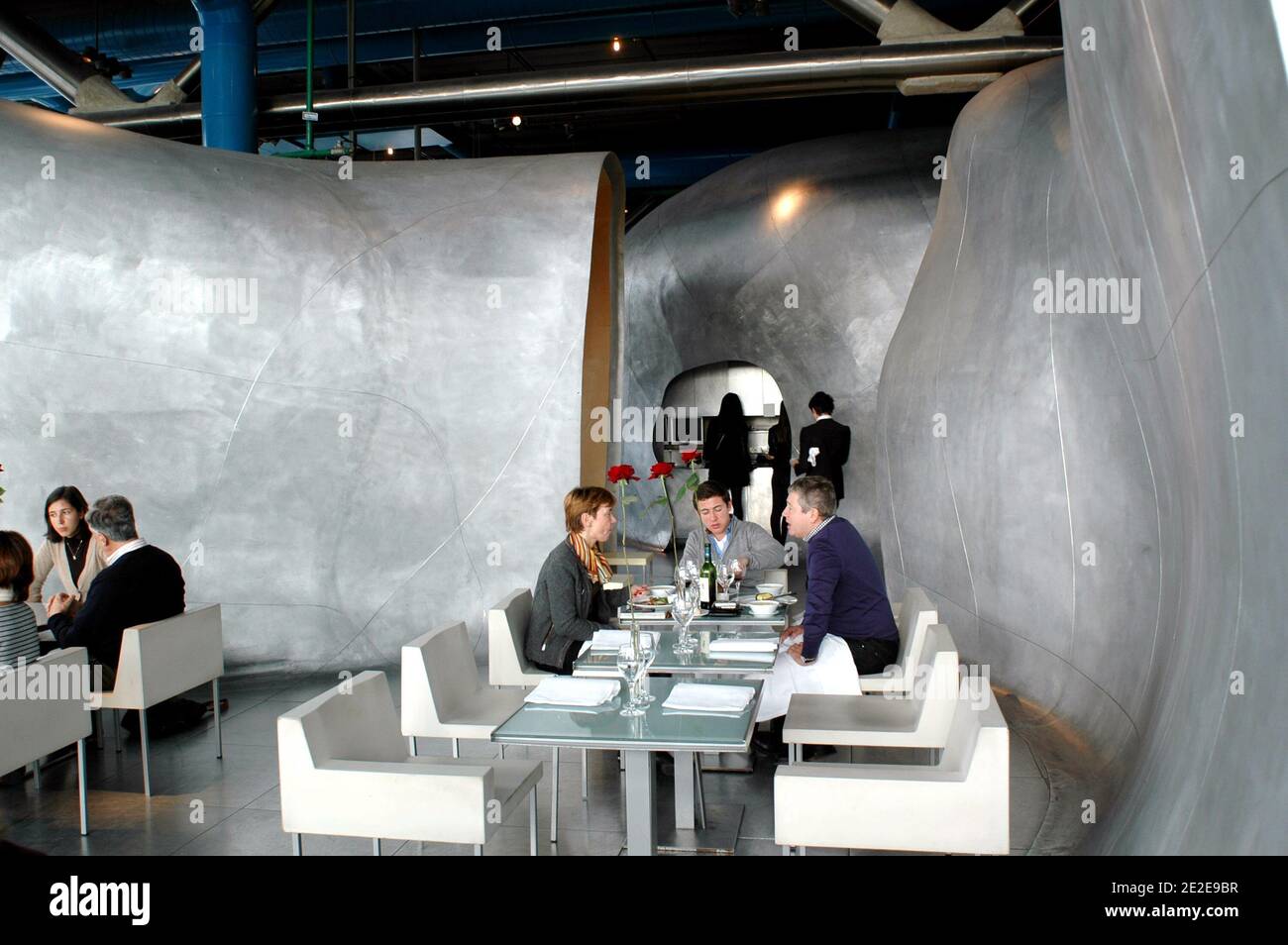 Vue sur le restaurant le Georges, au 6ème étage du Musée d'Art contemporain du Centre Georges Pompidou, à Paris, France, le 27 novembre 2011. Photo d'Alain Apaydin/ABACAPRESS.COM Banque D'Images