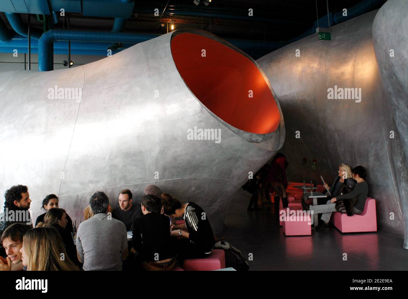 Vue sur le restaurant le Georges, au 6ème étage du Musée d'Art contemporain du Centre Georges Pompidou, à Paris, France, le 27 novembre 2011. Photo d'Alain Apaydin/ABACAPRESS.COM Banque D'Images