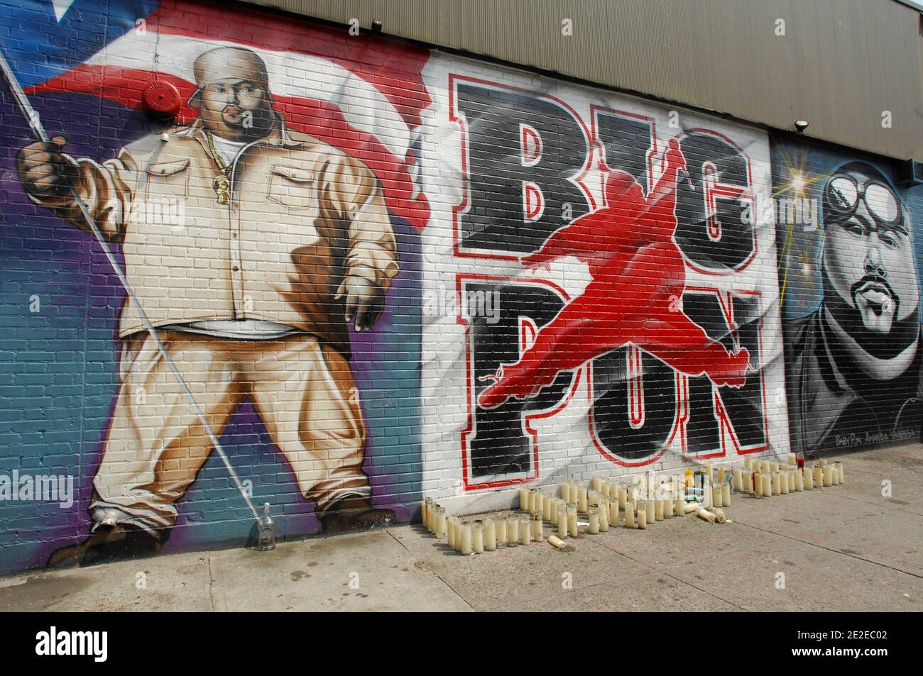 Mur peint, graff, graffiti, étiquette hommage à 'Big Pun', Bronx, New York, 2011.Pierre de mur
