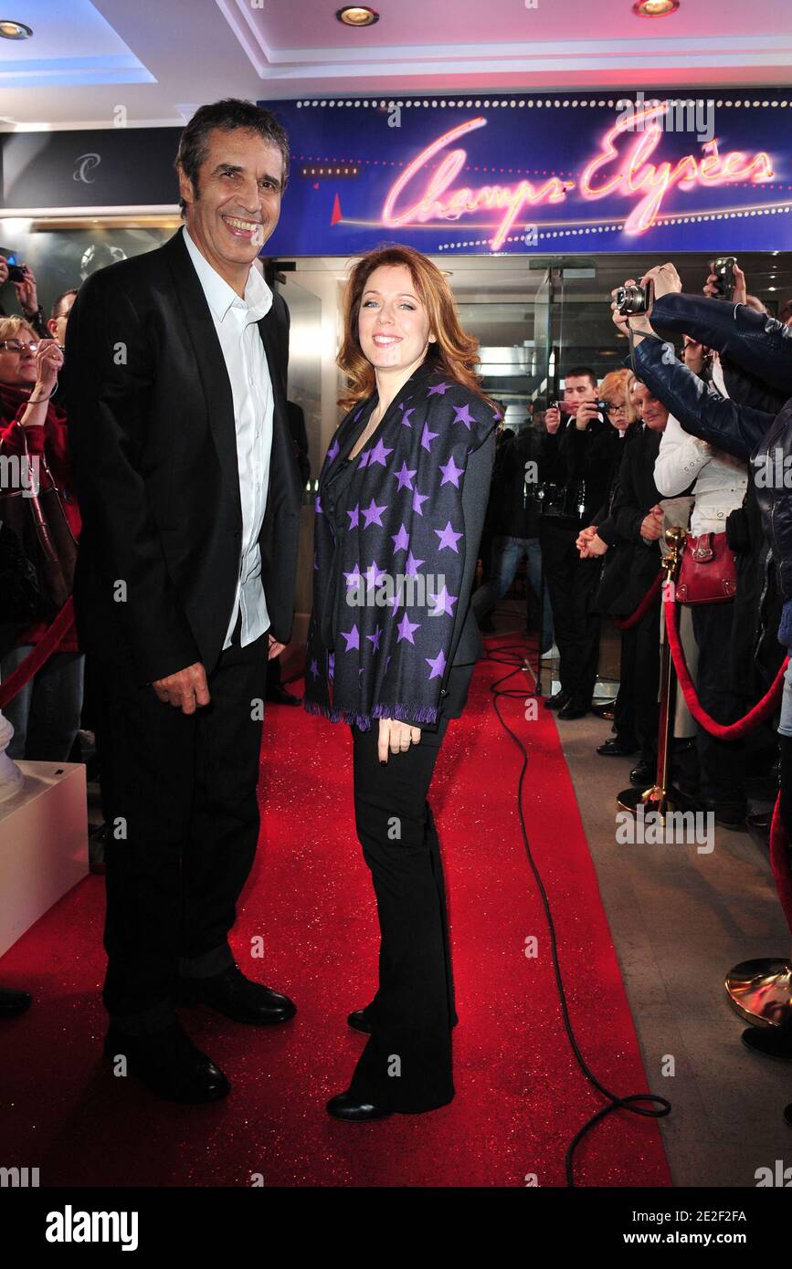 Isabelle Boulay, Julien Clerc lors de l'enregistrement de l'émission champs Elysées, Paris, France, novembre 2011. Photo Max Colin/ABACAPRESS.COM Banque D'Images