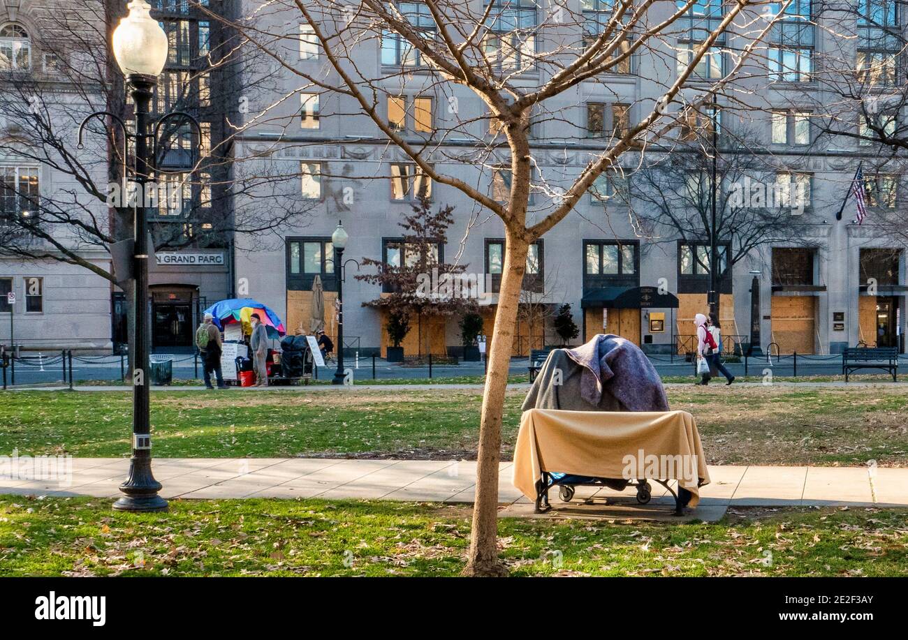 Scène dans un parc à Washington D.C. vide avant l'inauguration présidentielle le 13 janvier 2021, Banque D'Images