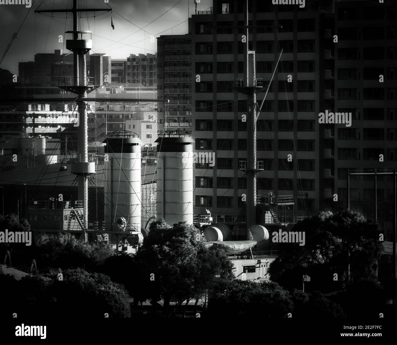 Le Mikasa, un cuirassé pré-dreadnught construit pour la Marine impériale japonaise à la fin du XIXe siècle, se trouve au parc Mikasa de Yokosuka, au Japon. Banque D'Images