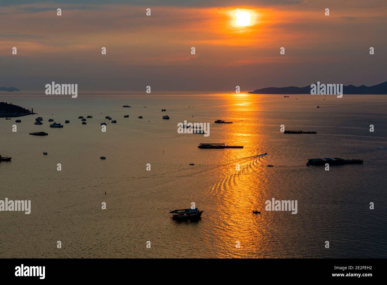 Coucher de soleil sur la mer à Pattaya, Chon Buri, Thaïlande Banque D'Images