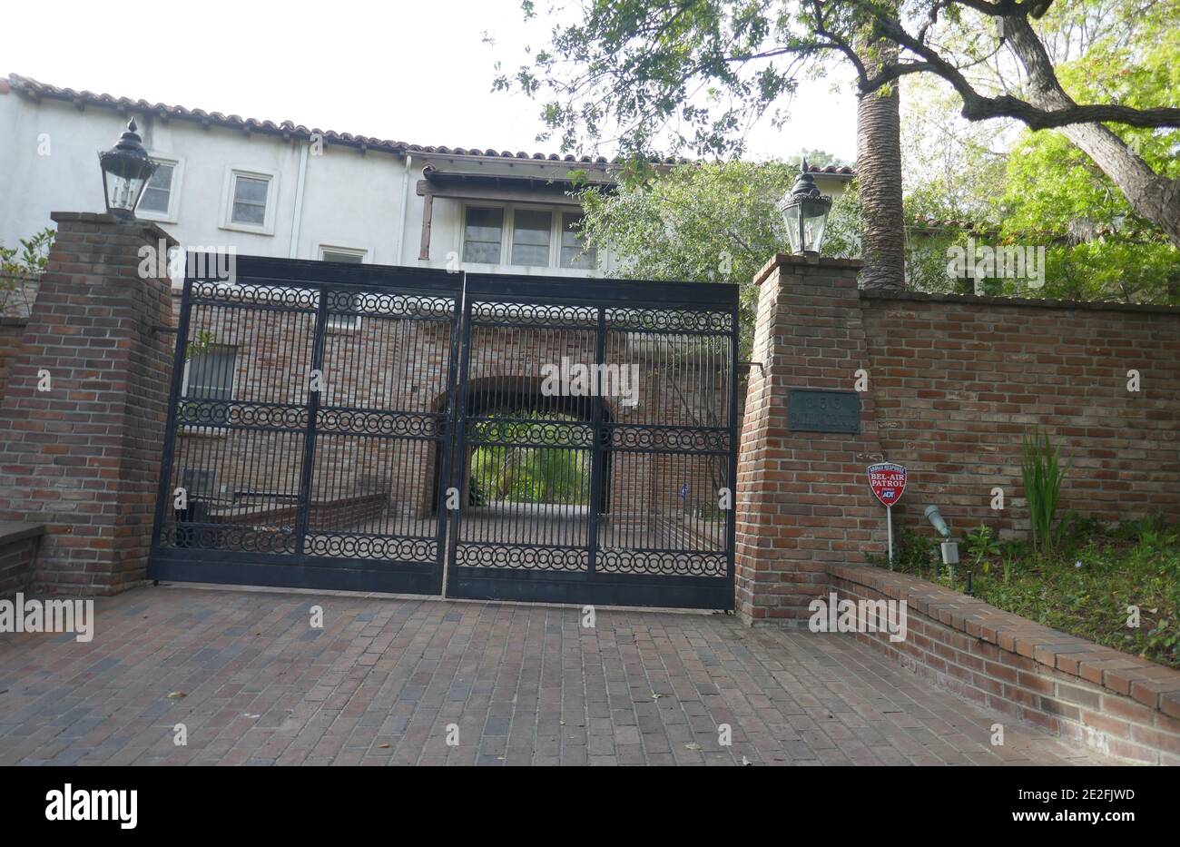 Los Angeles, Californie, États-Unis 13 janvier 2021 UNE vue générale de l'atmosphère de l'ancien domicile/résidence de l'acteur Anthony Quinn et ténor/acteur Mario Lanza au 355 St Cloud Road à Bel Air le 13 janvier 2021 à Los Angeles, Californie, États-Unis. Photo par Barry King/Alay stock photo Banque D'Images