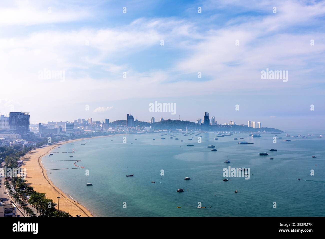Brume matinale et pollution, Pattaya, Chon Buri, Thaïlande Banque D'Images
