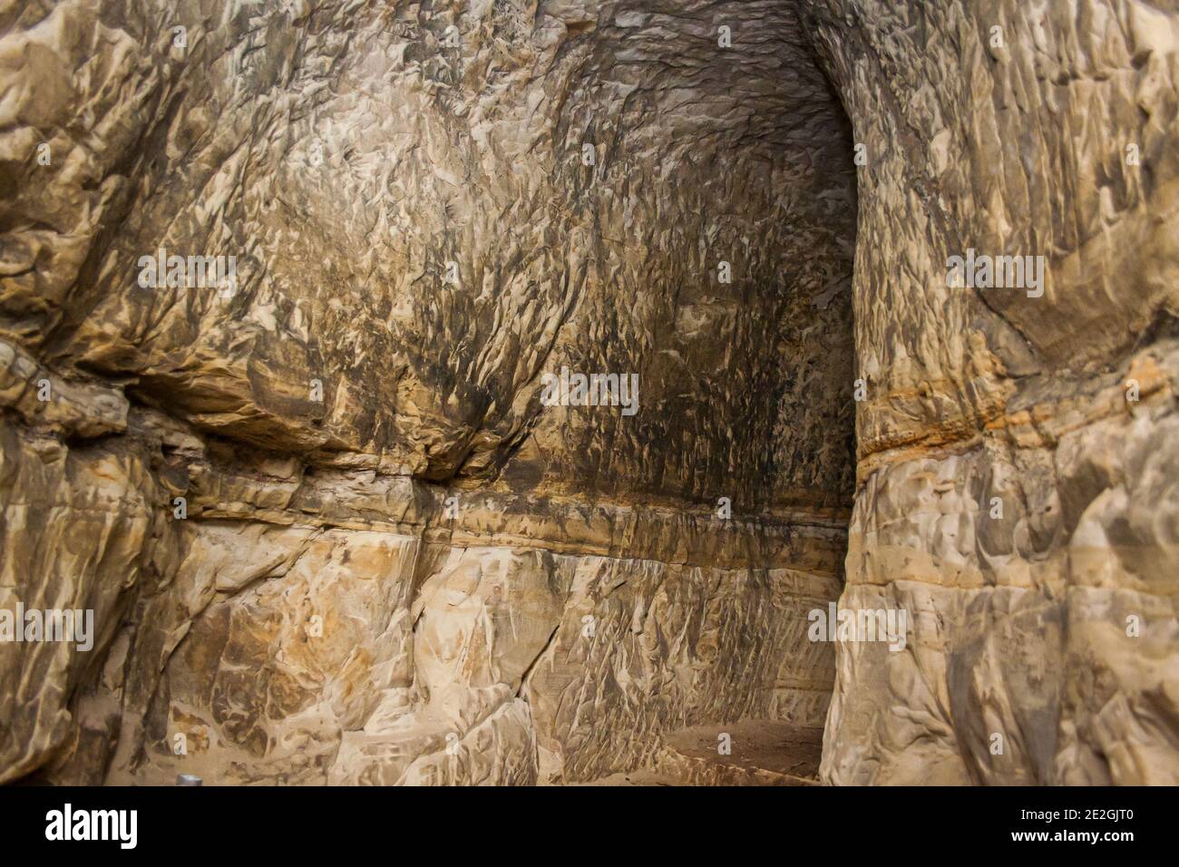 Grottes sculptées à la main secrètes dans le domaine du château de Hever, dans le Kent Banque D'Images