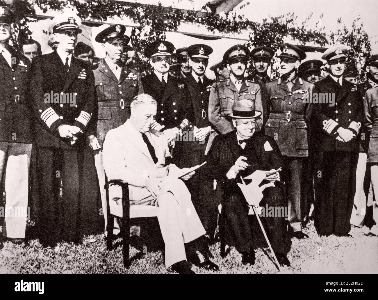 La conférence de Casablanca. Entouré par ses conseillers techniques, le président Roosevelt et le Premier ministre britannique, discuter des activités de la 19 Banque D'Images