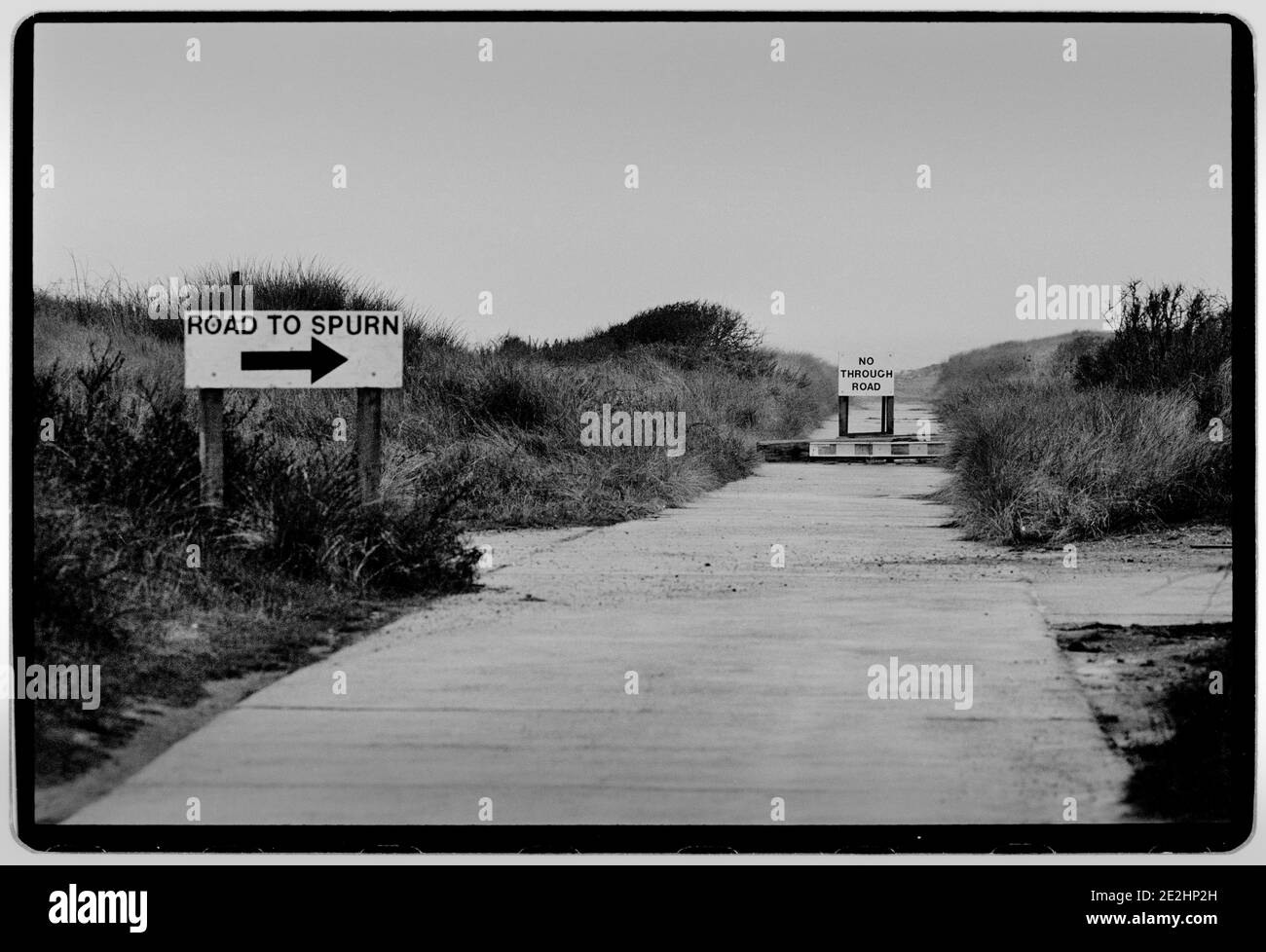 Érosion côtière Humberside Angleterre Royaume-Uni 1994 le littoral en voie de disparition entre Skipsea et Easington sur Humberside, qui est lavé à 1.7 mètres par an depuis le début des records au milieu des années 1950. Banque D'Images