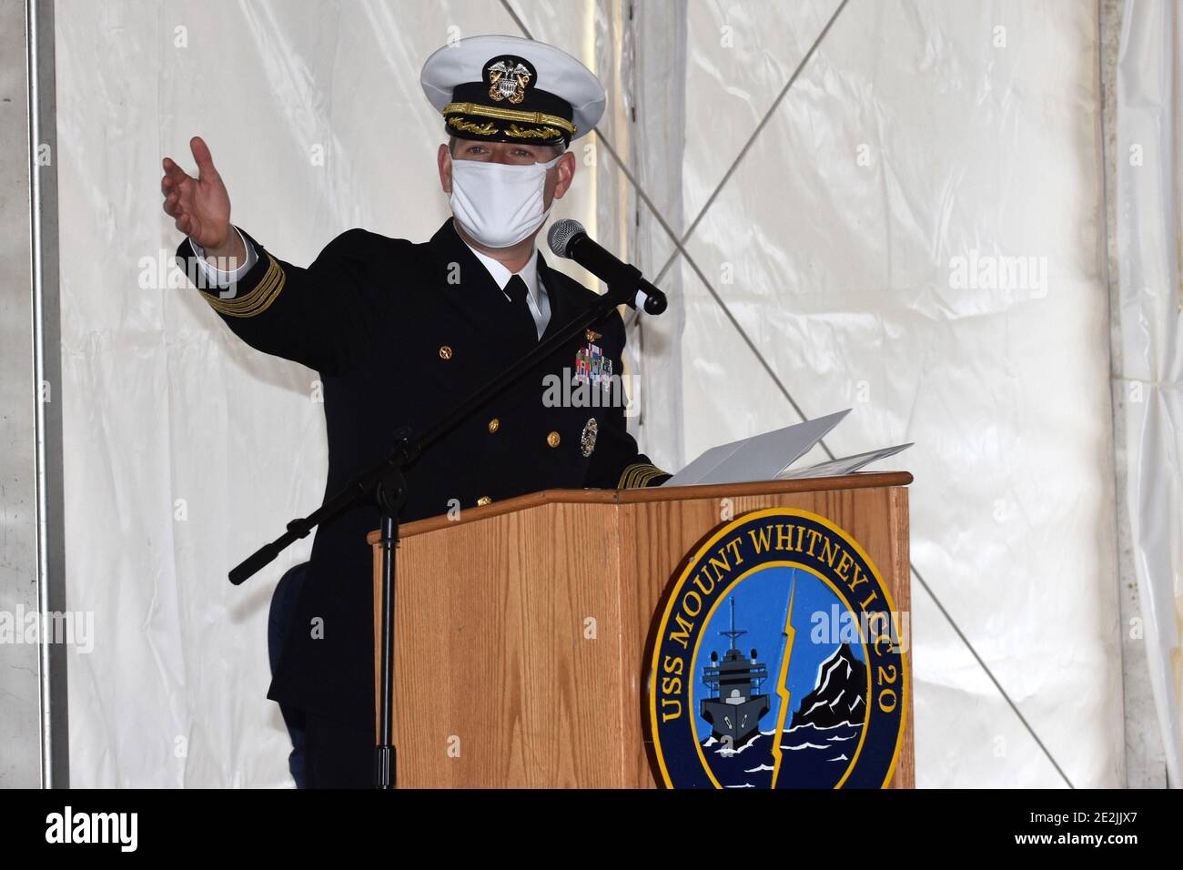 Naples, Italie. comandante 2021 Dave Pollard durante 50Â° anno della USS Mount Whitney, News in Napoli, Italia, 14 gennaio 2021 crédit: Independent photo Agency/Alay Live News Banque D'Images