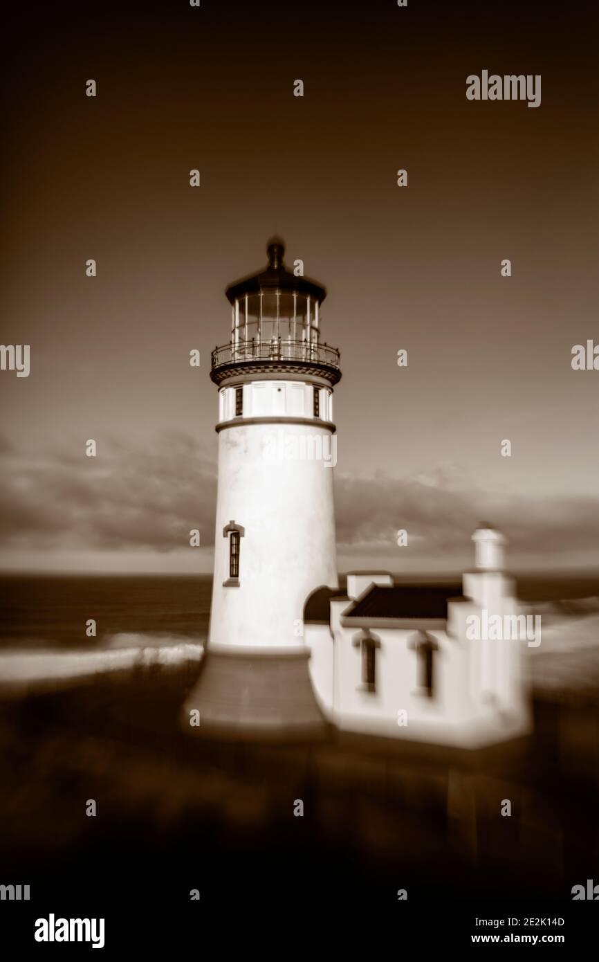 LB00244-00-BW....WASHINGTON - Phare de North Head dans le parc national de Cape déception. Banque D'Images