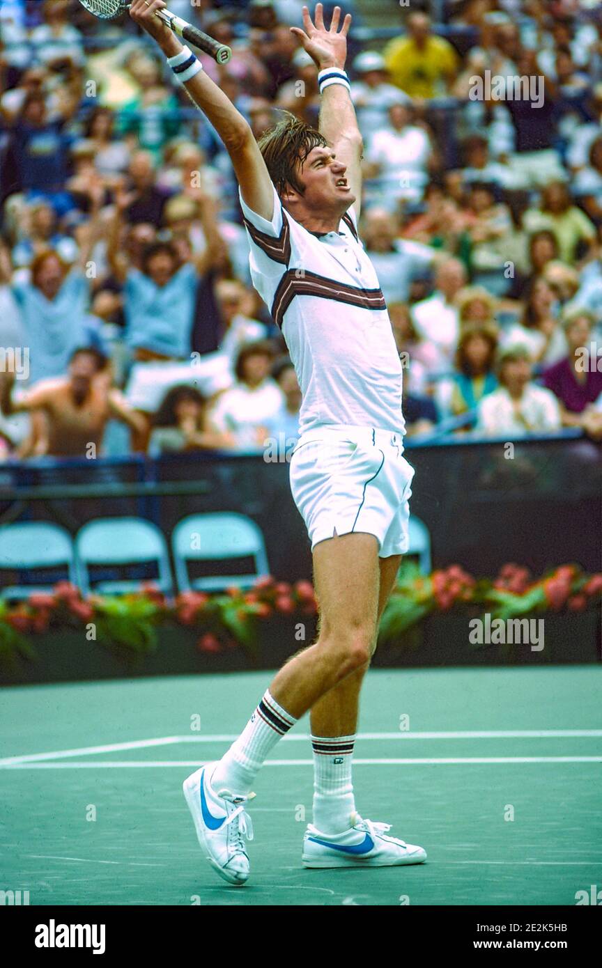 Jimmy Connors (États-Unis) en compétition aux championnats américains de tennis 1981. Banque D'Images