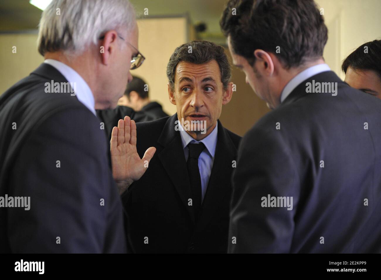 Le président français Nicolas Sarkozy livre ses vœux du nouvel an au monde de l'économie française à Cholet, en France, le 6 janvier 2010. Photo par Elodie Gregoire/ABACAPRESS.COM Banque D'Images