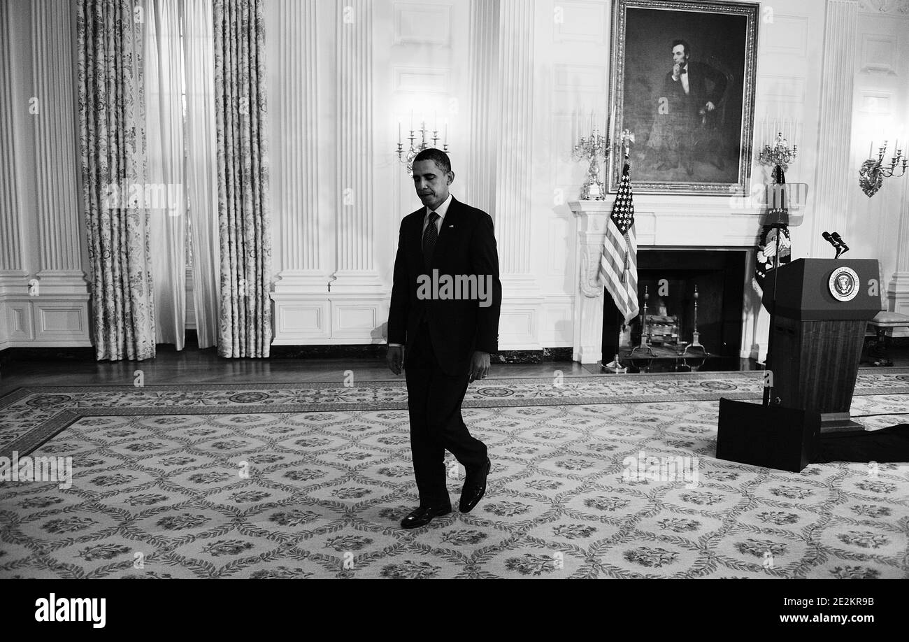 « ÉTATS-UNIS Le président Barack Obama prononce un discours sur la tentative d'attentat terroriste le jour de Noël dans la salle à manger de l'État à la Maison Blanche à Washington, DC, Etats-Unis, le 7 janvier 2010. Obama a déclaré jeudi que « le buck s'arrête avec moi » pour la sécurité de la nation, prenant la responsabilité des échecs qui ont conduit à l'attaque de Noël presque désastreuse sur un avion de ligne à Détroit et jurant les problèmes serait corrigé. Photo de Olivier Douliery /ABACAPRESS.COM' Banque D'Images