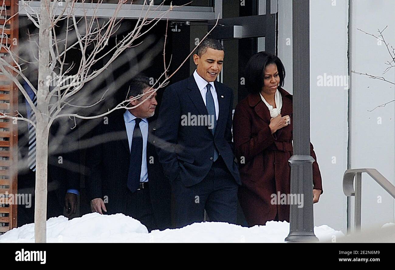LE président AMÉRICAIN Barack Obama et la première dame Michelle Obama quittent le campus Bethesda de l'école des amis de Sidwell après avoir assisté à une réunion parents-enseignants pour leur fille Sasha, à Bethesda, Maryland, Etats-Unis, le 17 février 2010. Photo par Olivier Douliery/ABACAPRESS.COM Banque D'Images