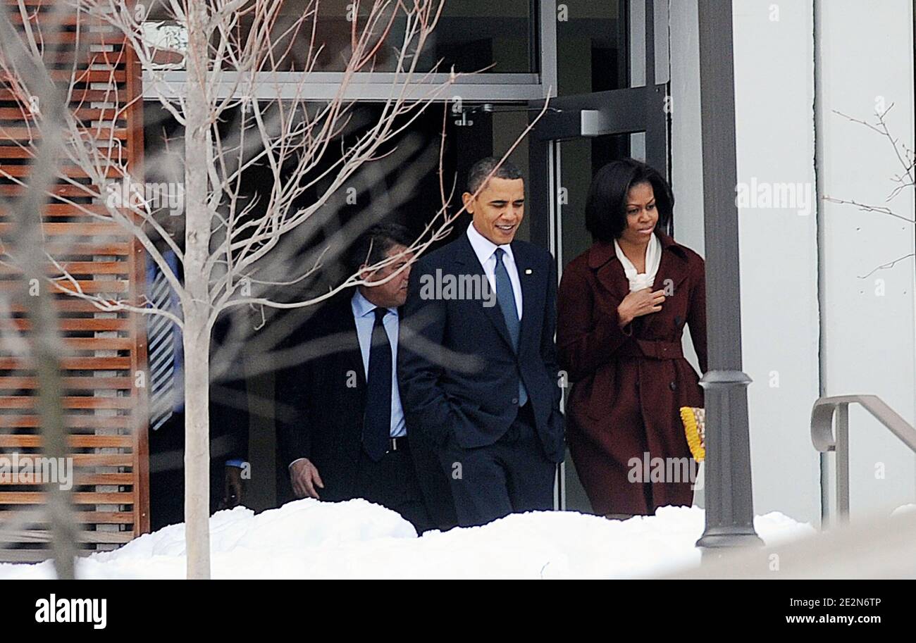 LE président AMÉRICAIN Barack Obama et la première dame Michelle Obama quittent le campus Bethesda de l'école des amis de Sidwell après avoir assisté à une réunion parents-enseignants pour leur fille Sasha, à Bethesda, Maryland, Etats-Unis, le 17 février 2010. Photo par Olivier Douliery/ABACAPRESS.COM Banque D'Images