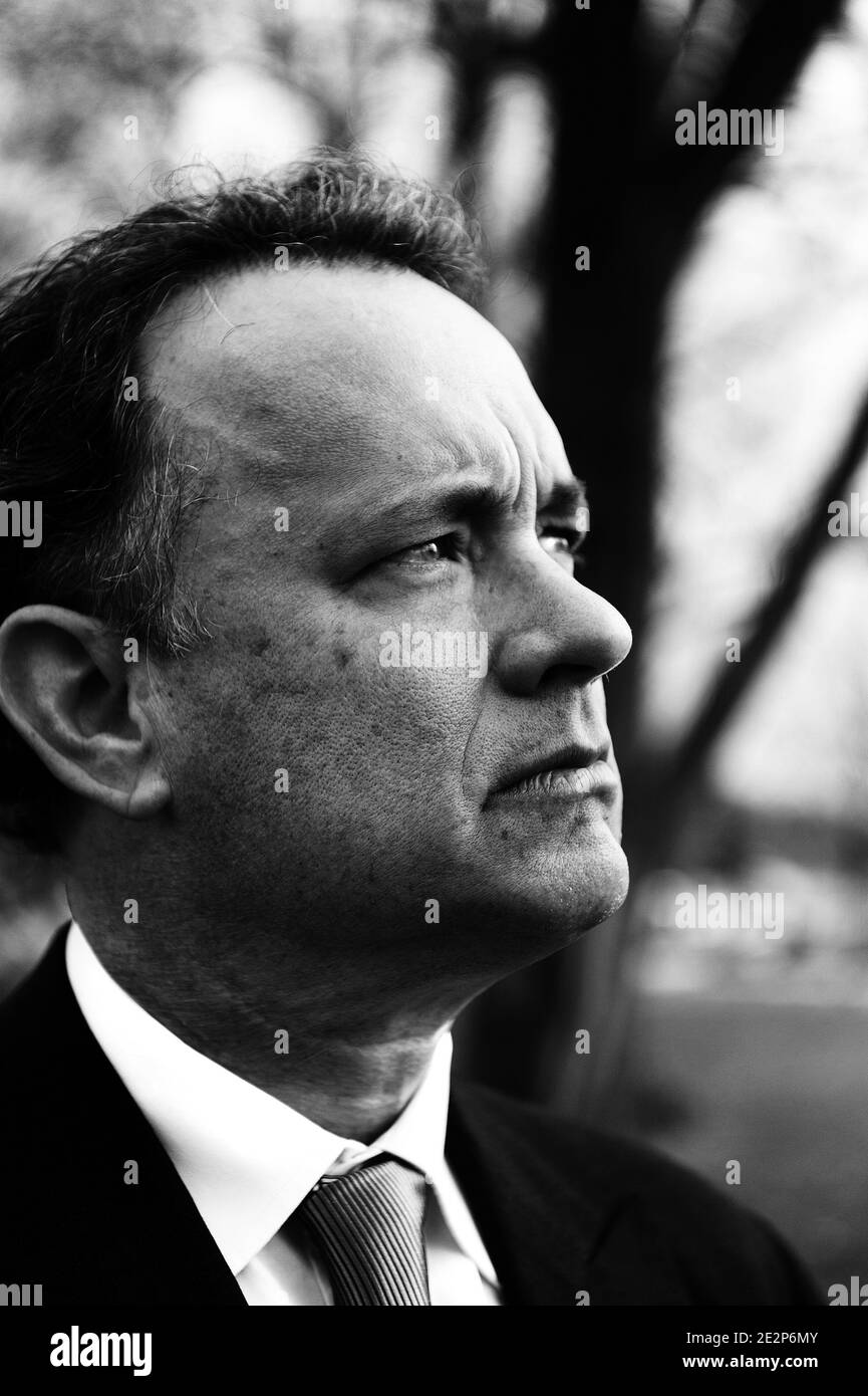 L'acteur Tom Hanks assiste à une cérémonie commémorative de la Seconde Guerre mondiale pour rendre hommage aux anciens combattants de la Seconde Guerre mondiale du Pacifique le 11 mars 2010 à Washington D.C., États-Unis. Photo par Olivier Douliery/ABACAPRESS.COM Banque D'Images