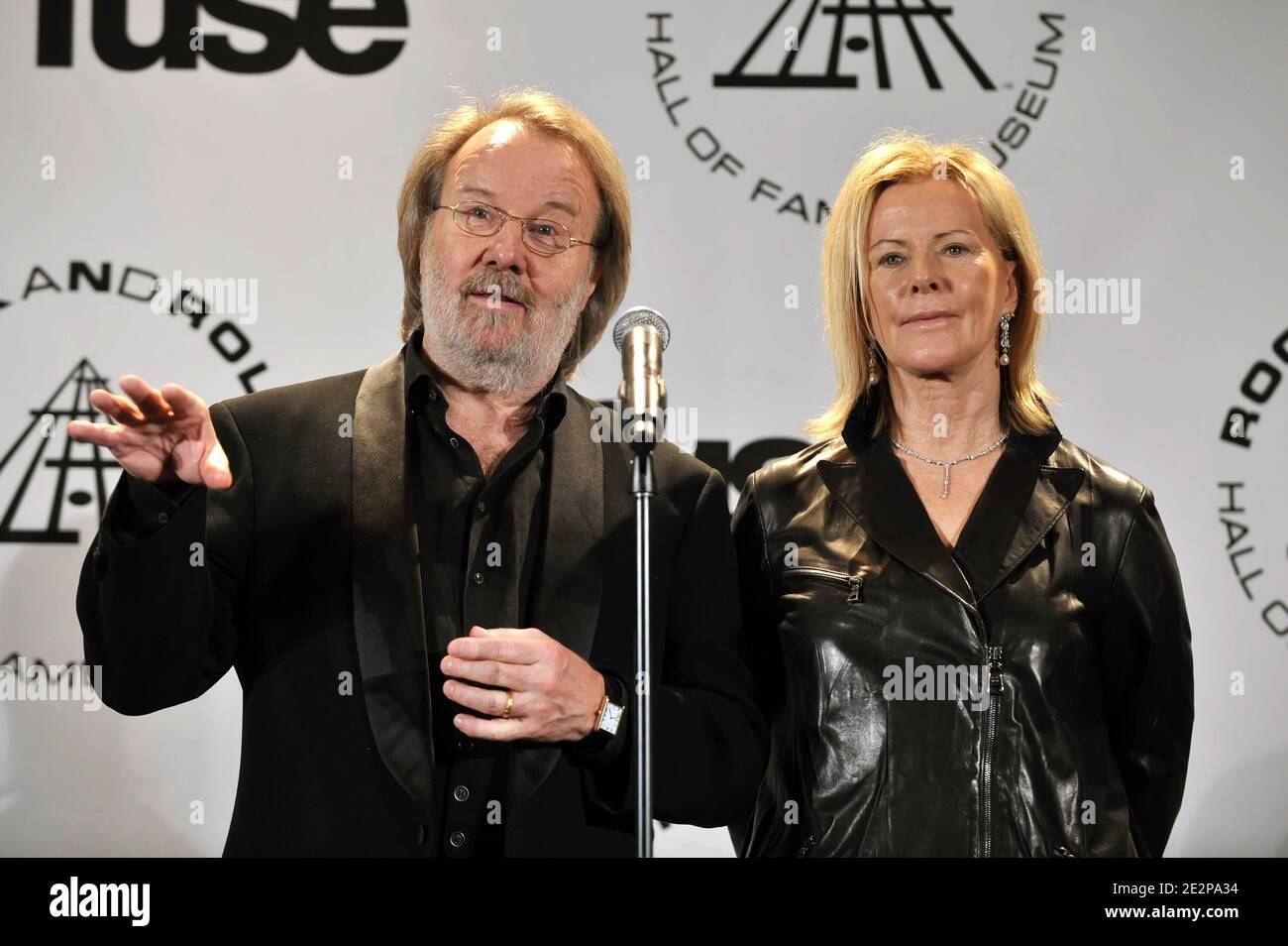 Les musiciens Benny Andersson et Anni-Frid Prinsessan Reuss de l'ABBA assistent à la 25e cérémonie annuelle d'initiation au Rock and Roll Hall of Fame au Waldorf Astoria à New York City, NY, USA, le 15 mars 2010. Photo de Slaven Vlasic/ABACAPRESS.COM Banque D'Images