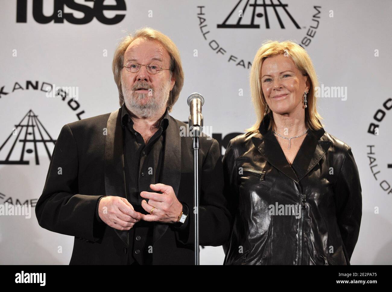 Les musiciens Benny Andersson et Anni-Frid Prinsessan Reuss de l'ABBA assistent à la 25e cérémonie annuelle d'initiation au Rock and Roll Hall of Fame au Waldorf Astoria à New York City, NY, USA, le 15 mars 2010. Photo de Slaven Vlasic/ABACAPRESS.COM Banque D'Images