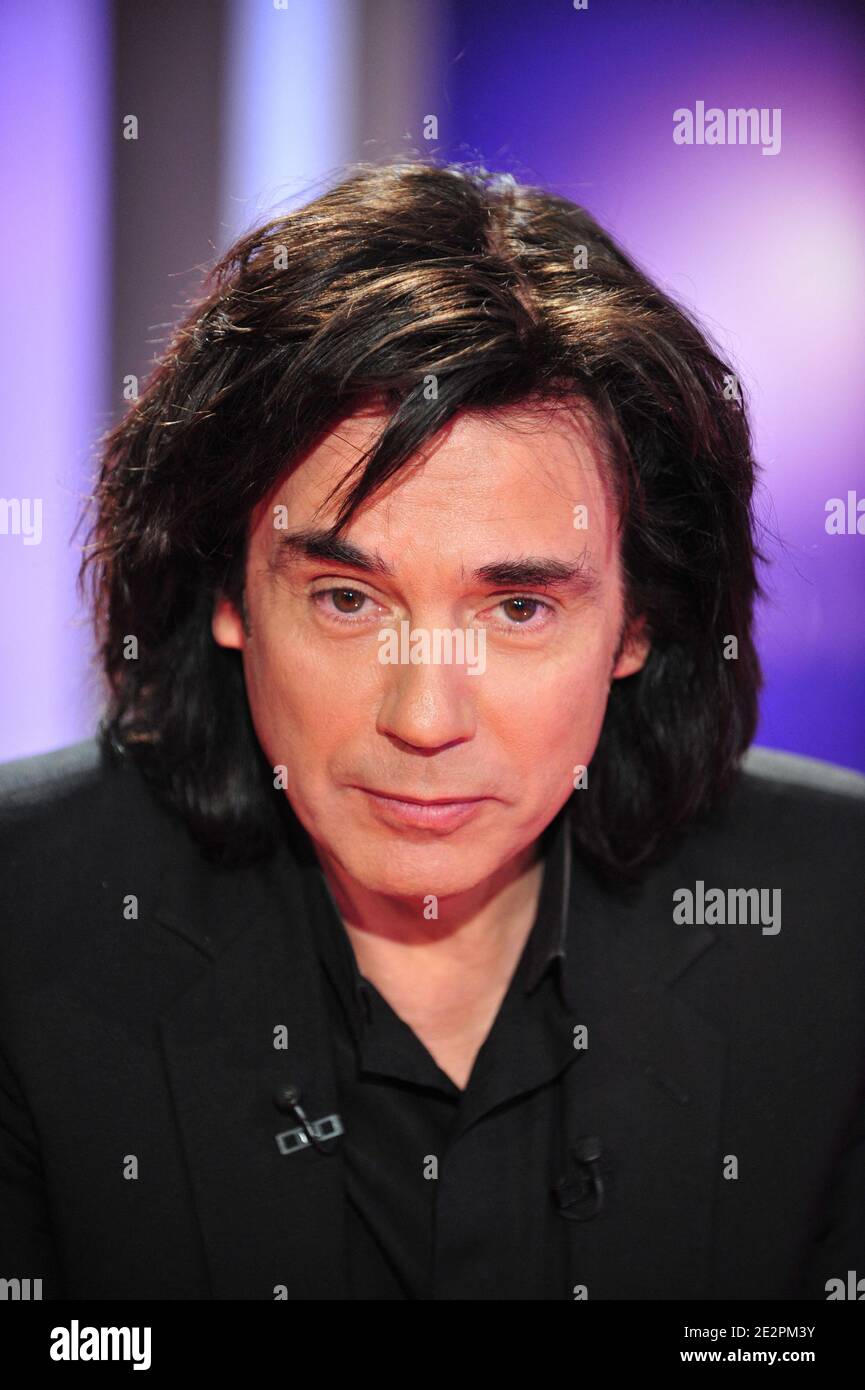 Jean-Michel Jarre lors de l'enregistrement de l'émission vie privée, vie  publique a Paris, France, le 14 janvier 2010. Photo Max  Colin/ABACAPRESS.COM Photo Stock - Alamy