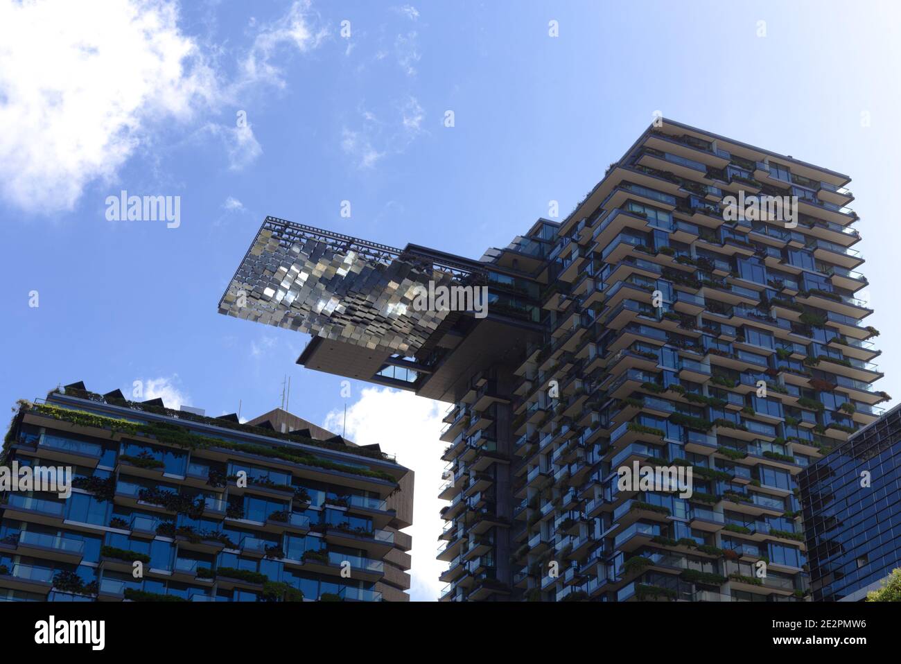 One Central Park est un bâtiment primé à usage mixte, doté d'une vue verticale Jardins suspendus situés à Ultimo Sydney Nouvelle-Galles du Sud Australie Banque D'Images
