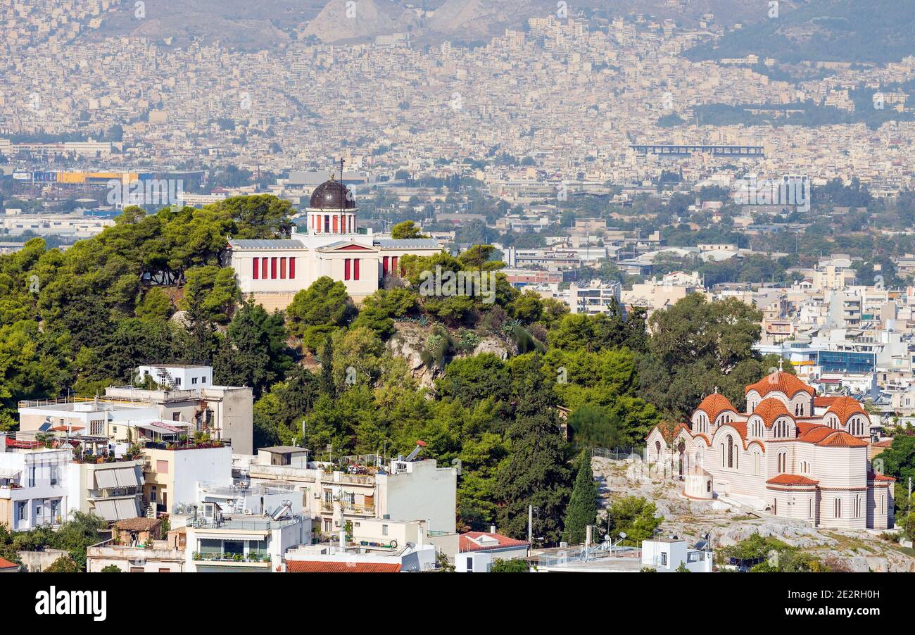 L'Observatoire national au sommet de la colline des nymphes à Thiseio, Athènes, Grèce. Banque D'Images