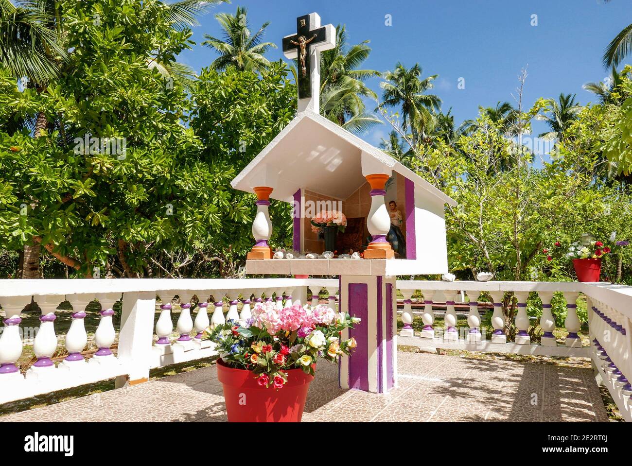 Wallis et Futuna, île Wallis (Uvea) : petite chapelle sur l'île de Faioa, au sud de la lagune Wallis (quartier de Mu'a). Banque D'Images