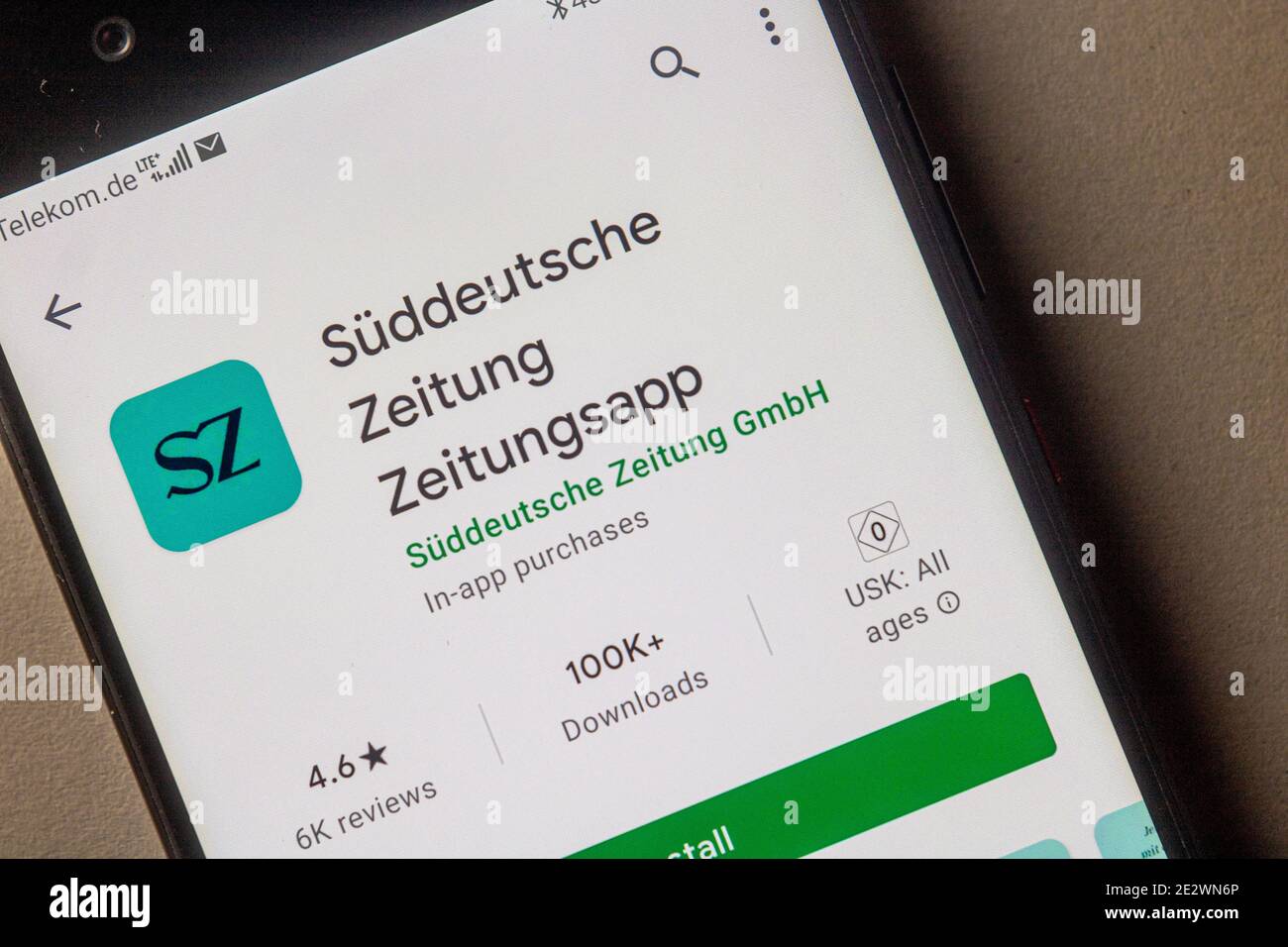 Neckargemuend, Allemagne: 15 janvier 2021: Icône de l'application du magazine allemand 'SZ', Süddeutsche Zeitung (journal du sud de l'allemagne) dans google Banque D'Images