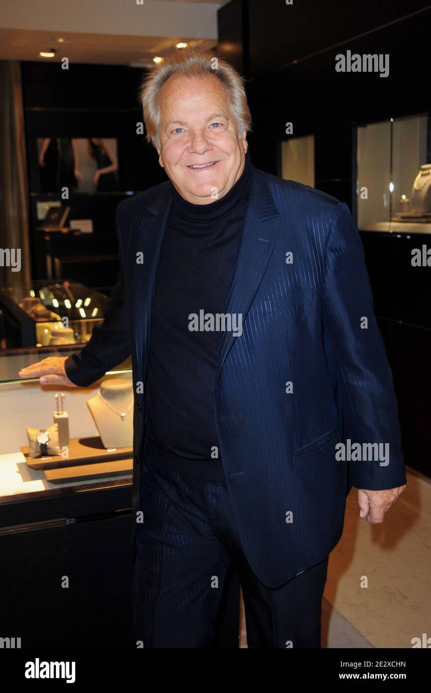 'Mussimo Gargia assiste à l'ouverture de l'exposition ''sentiment de Henri Tullio'' à la boutique Montblanc à Paris, France, le 4 mai 2010. Photo de Nicolas Briquet/ABACAPRESS.COM' Banque D'Images