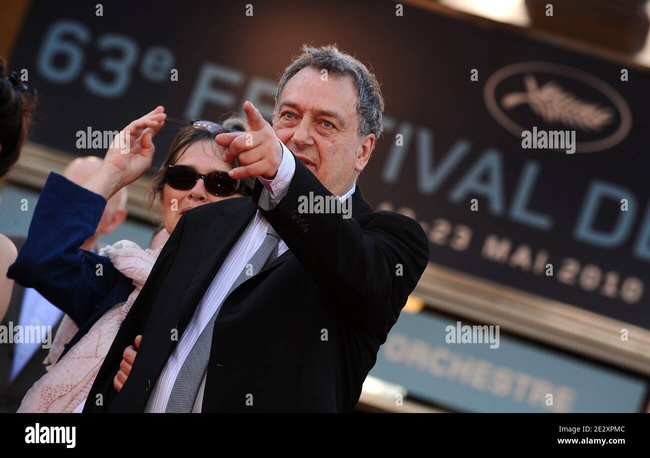 Stephen Frears arrive pour la projection de 'Tamara Drewe' présentée en compétition lors du 63e Festival de Cannes, le 18 mai 2010. Photo de Hahn-Nebinger-Orban/ABACAPRESS.COM Banque D'Images