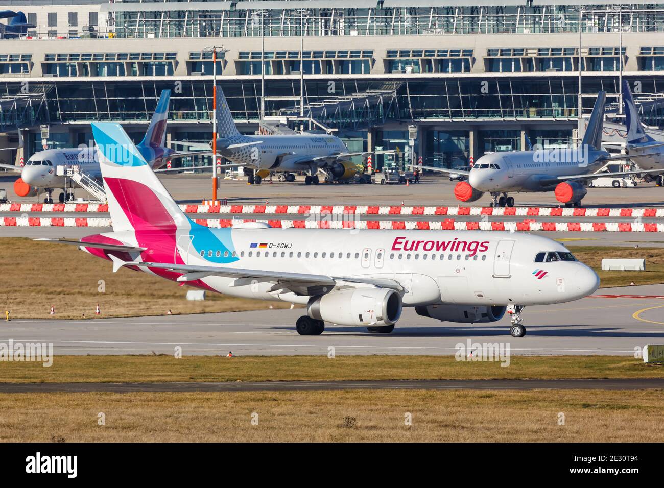 Stuttgart, Allemagne - 19 décembre 2020 : Eurowings Airbus A319 à l'aéroport de Stuttgart (STR) en Allemagne. Airbus est un fabricant européen d'avions Banque D'Images