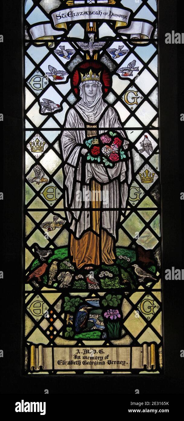 Vitraux représentant la sainte-élisabeth de Hongrie, l'église Saint-Laurence, Lighthorne, Warwickshire, Angleterre Banque D'Images