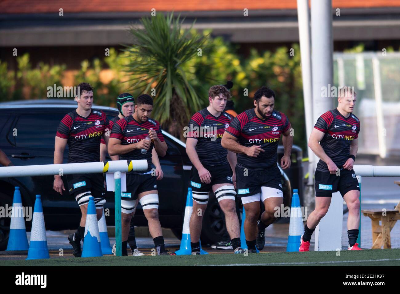 Saracens entre dans le champ pour le match de championnat RFU au club de sport Trailfinders, Ealing Picture par Daniel Murphy/Focus Images/Sipa, Etats-Unis. , . 188161 16/01/2021 crédit: SIPA USA/Alay Live News Banque D'Images