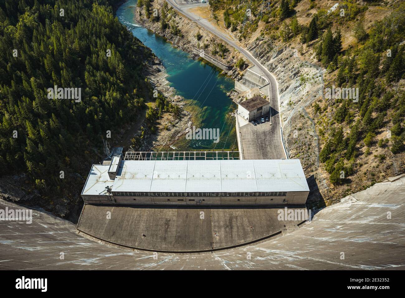 Vue sur la centrale hydroélectrique de Hungry Horse Barrage dans le Montana Banque D'Images