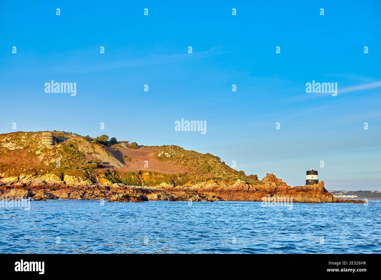 Image de la maison lumineuse de Noirmont sur les manteaux du sud de Jersey ci. Mise au point sélective Banque D'Images